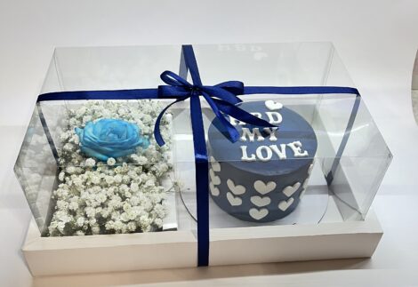باکس هدیه گل و کیک رز آبی انتخابی خاص و عاشقانه