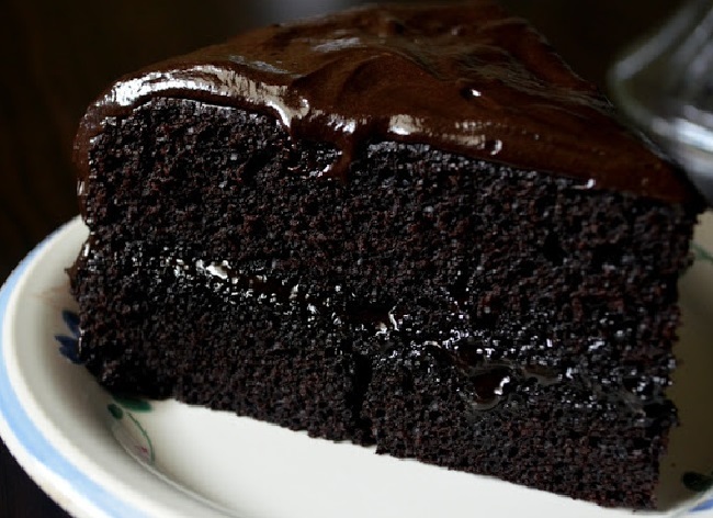 طرز تهیه کیک خیس شکلاتی خوشمزه